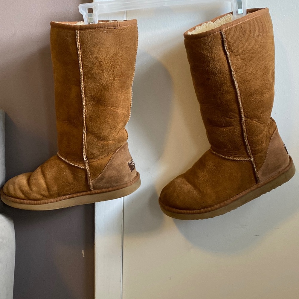 UGGS